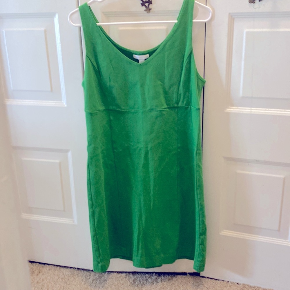 Short green dress